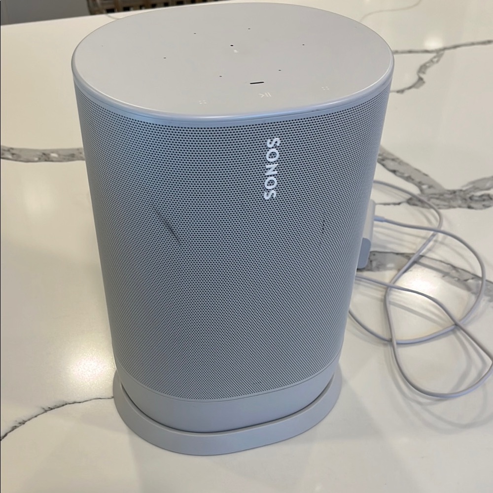 Sonos Move speaker and charger